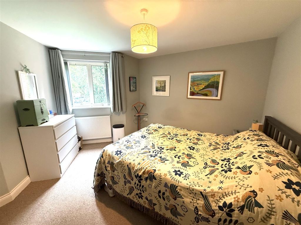 2 bed flat for saleDerby Road, Belper DE56 photo 5