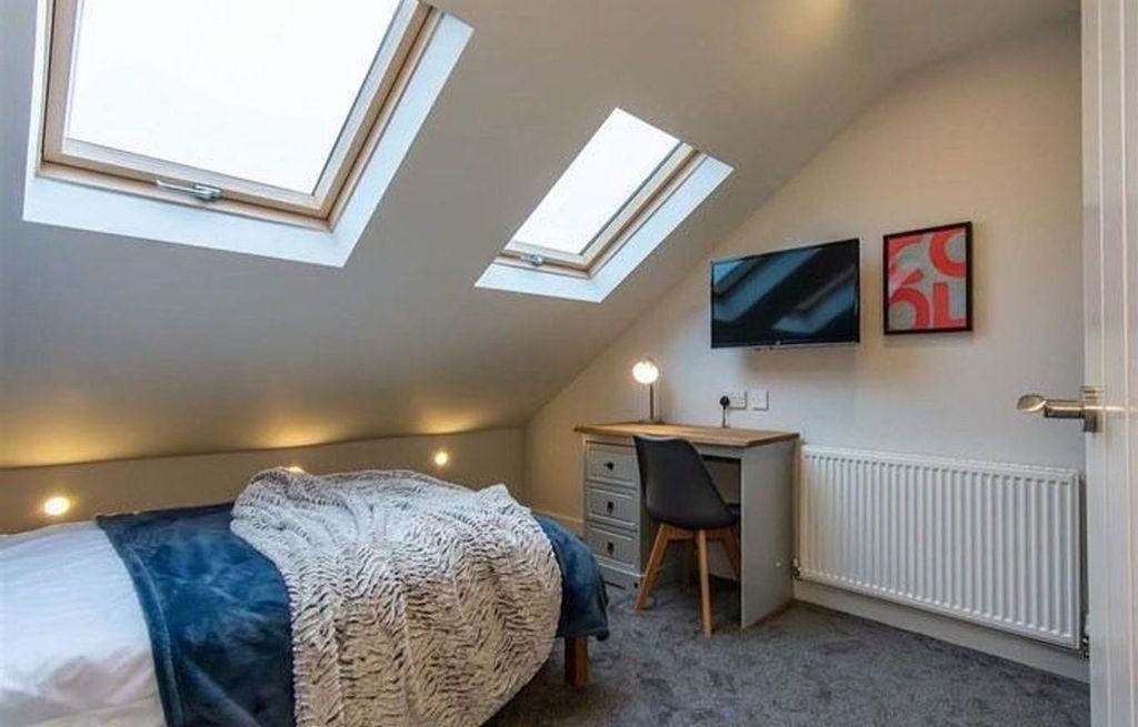 Property photo 2 of 5