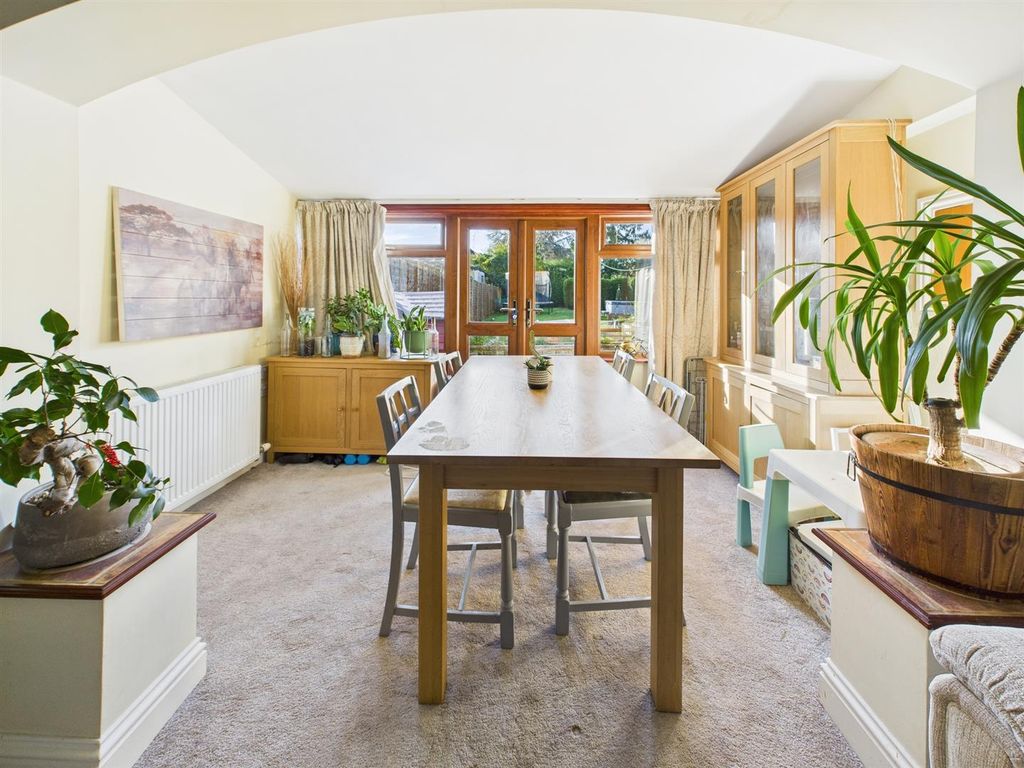 Property photo 3 of 24