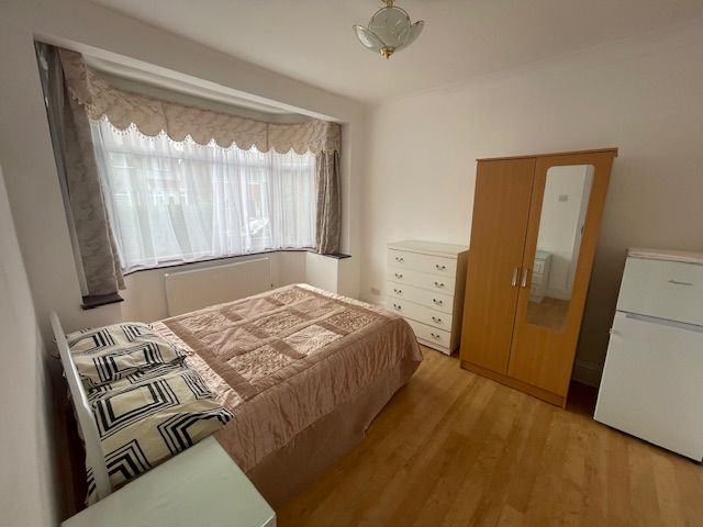Property photo 1 of 2