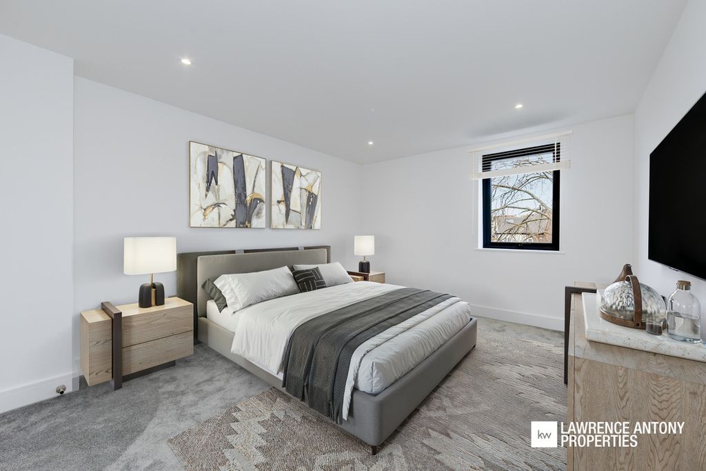 Additional image 21 of 2 bed flat for saleGrand Parade, Leigh-On-Sea SS9