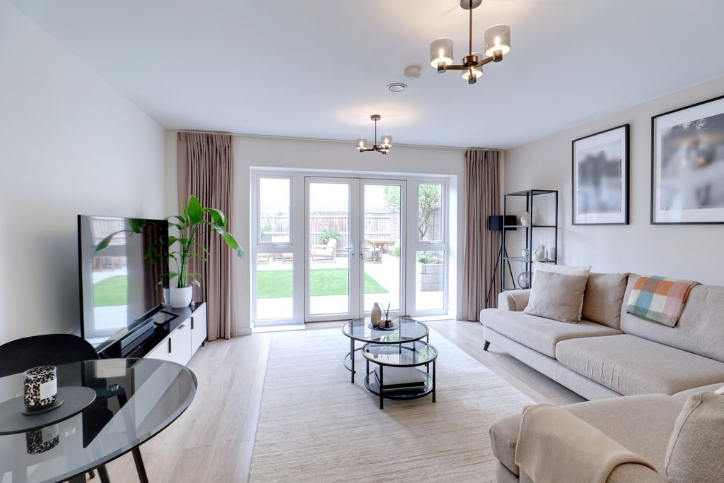 Property photo 2 of 23