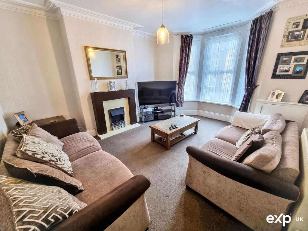 Property photo 3 of 21