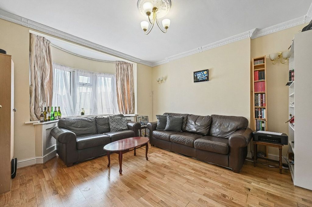 Property photo 1 of 33