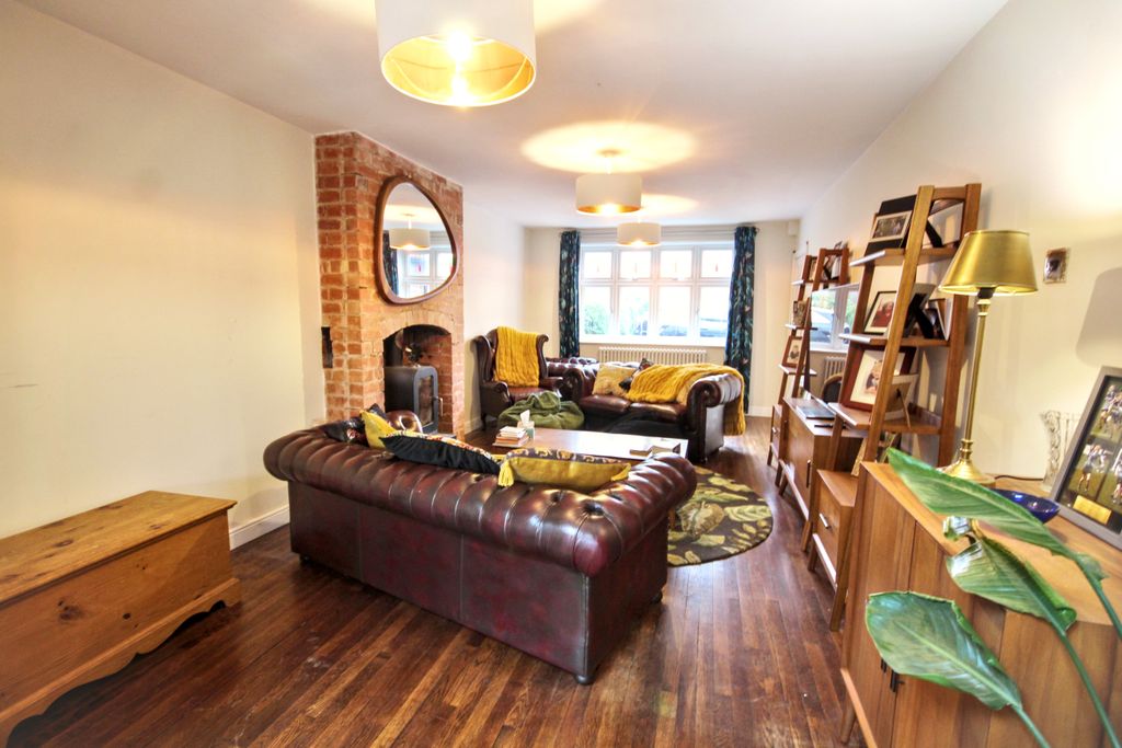 Property photo 3 of 17 Living Room