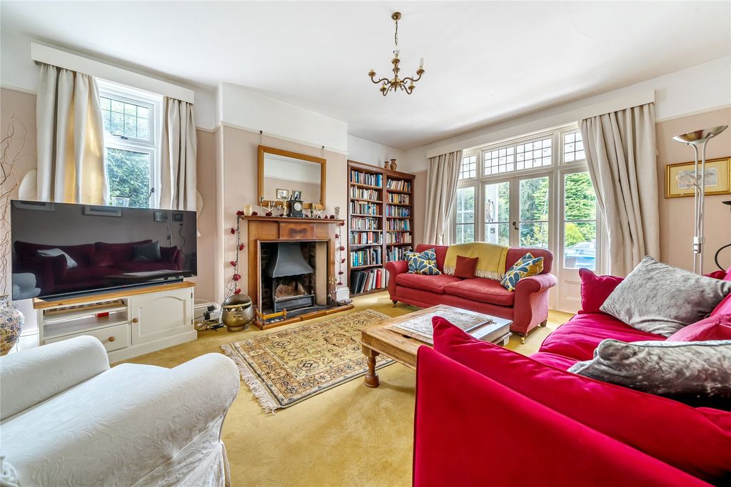 Property photo 3 of 17 Sitting Room