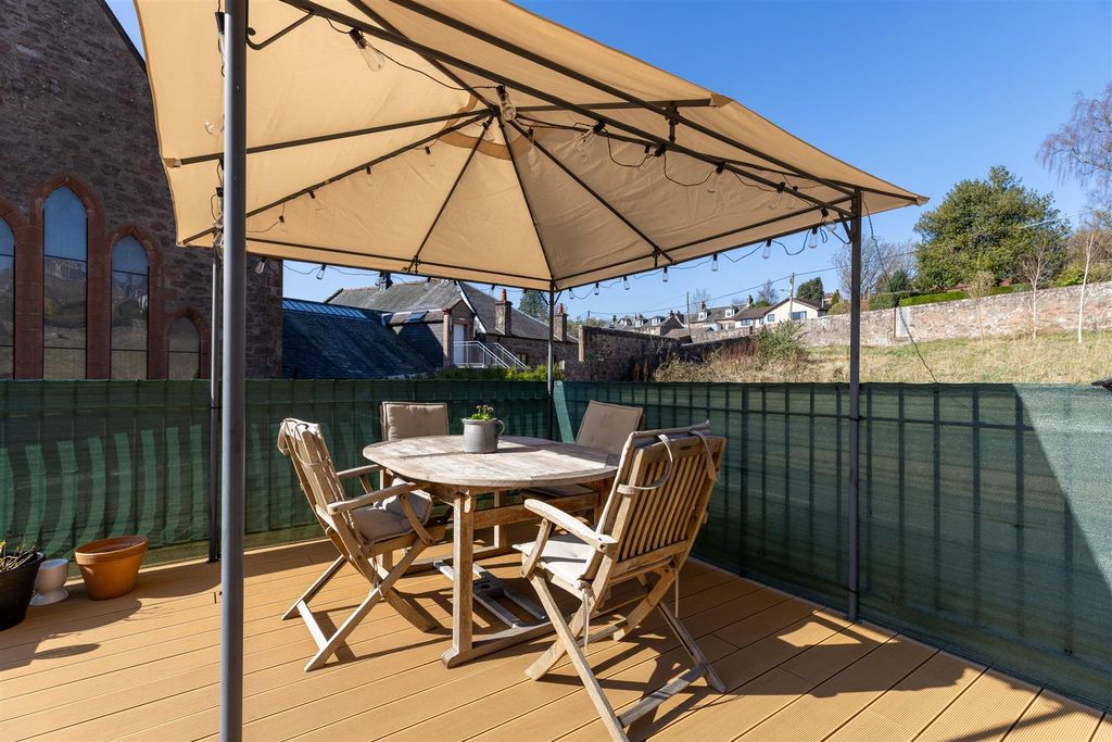 Property photo 3 of 19 4F8A1177-Hdr.Jpg