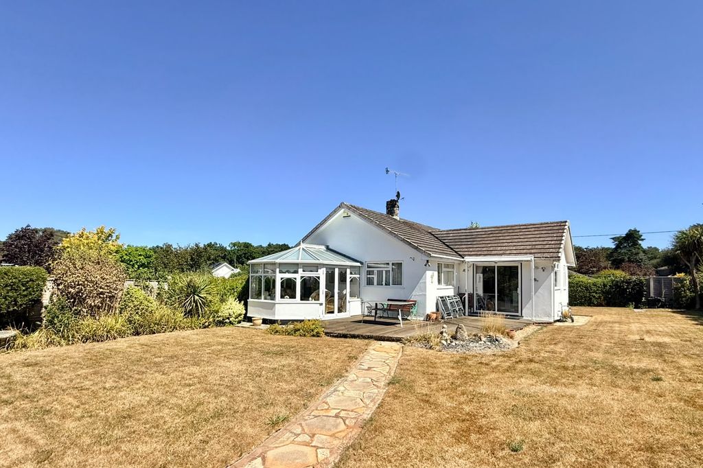 Property photo 1 of 26 Pine Manor Road Ashley Heath