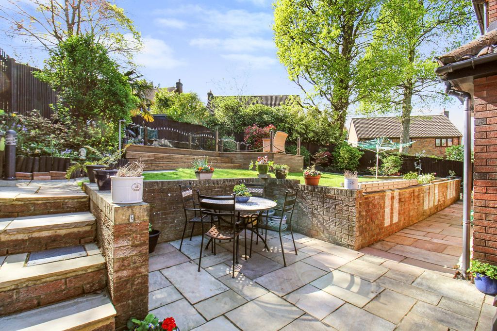 Property photo 3 of 25