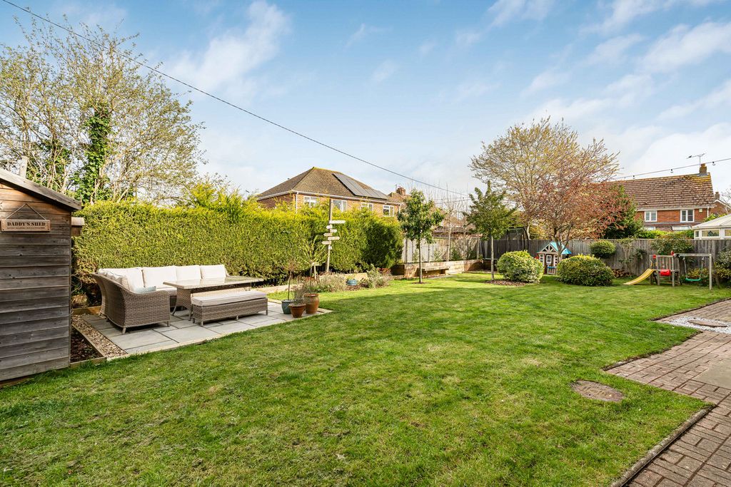 Property photo 3 of 42