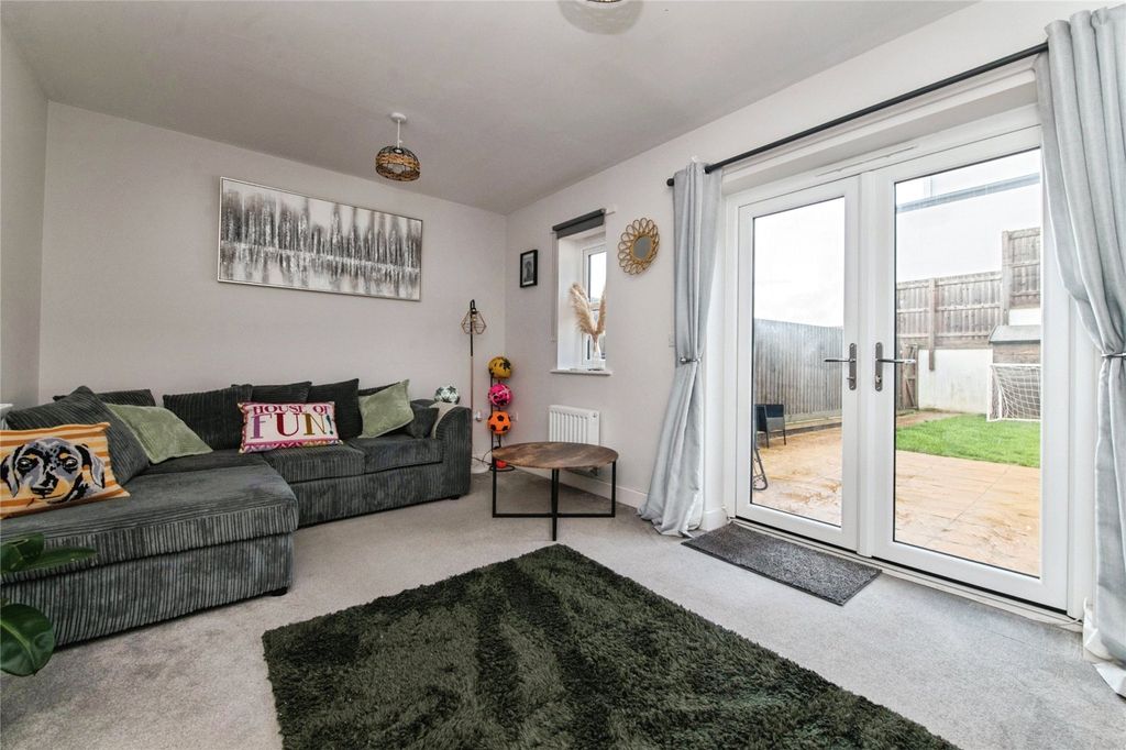 Property photo 3 of 13 Picture No. 11