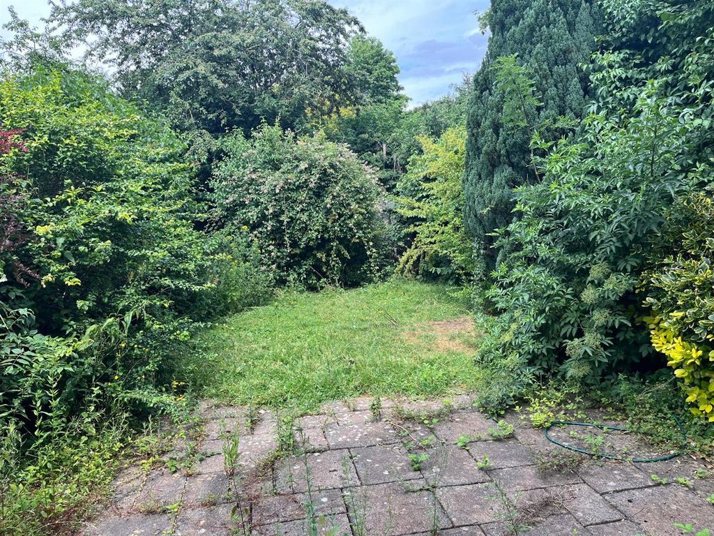 Property photo 2 of 4 Garden