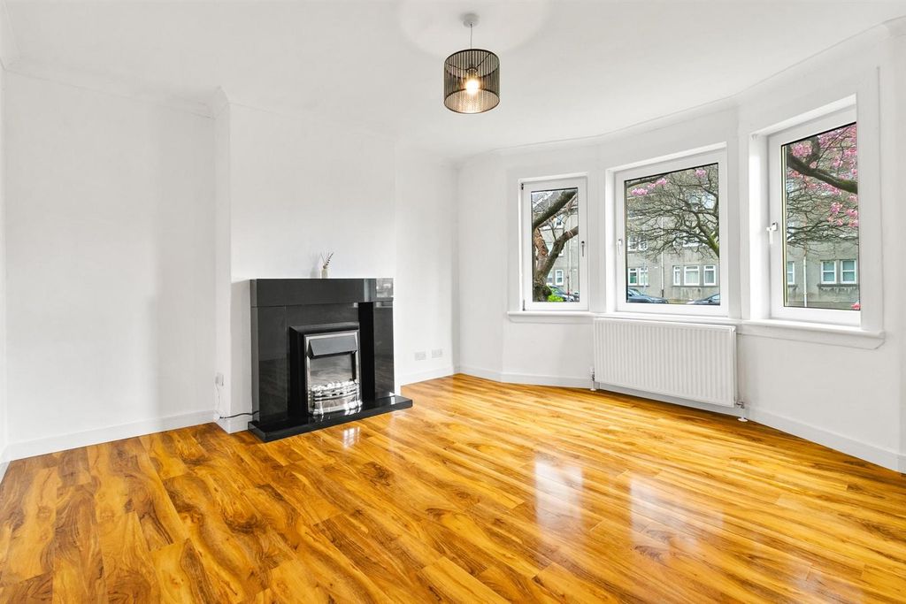 Additional image 2 of 2 bed flat for saleEastfield Crescent Dumbarton G82