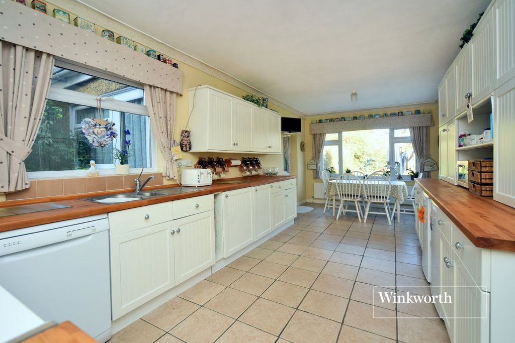 Property photo 2 of 28 Picture No. 05