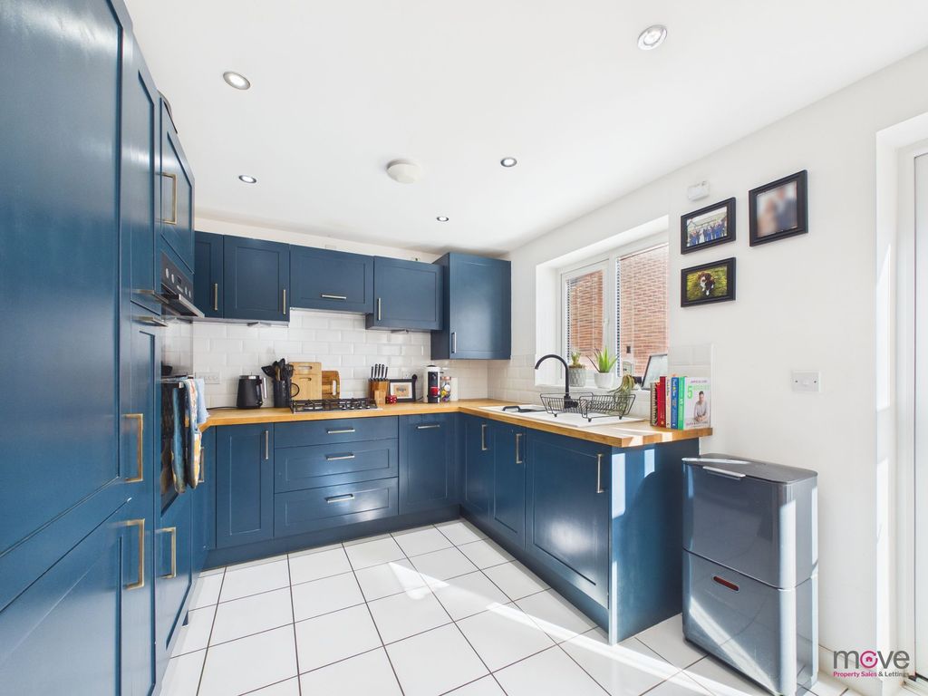 Property photo 2 of 23