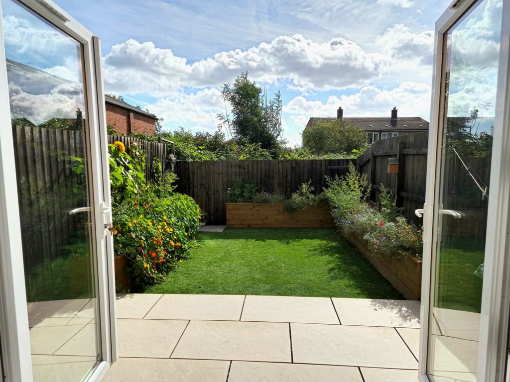 Property photo 2 of 14 7Bab50De-0d9A-48d0-9E01-561A11Ebcc09.Jpg