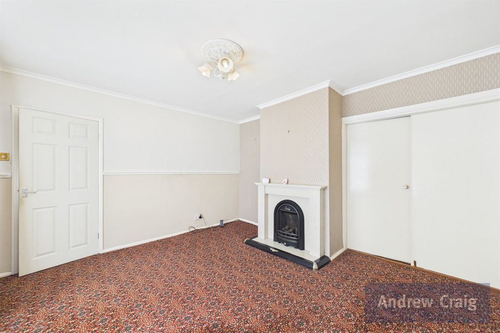 Property photo 2 of 20 Lounge