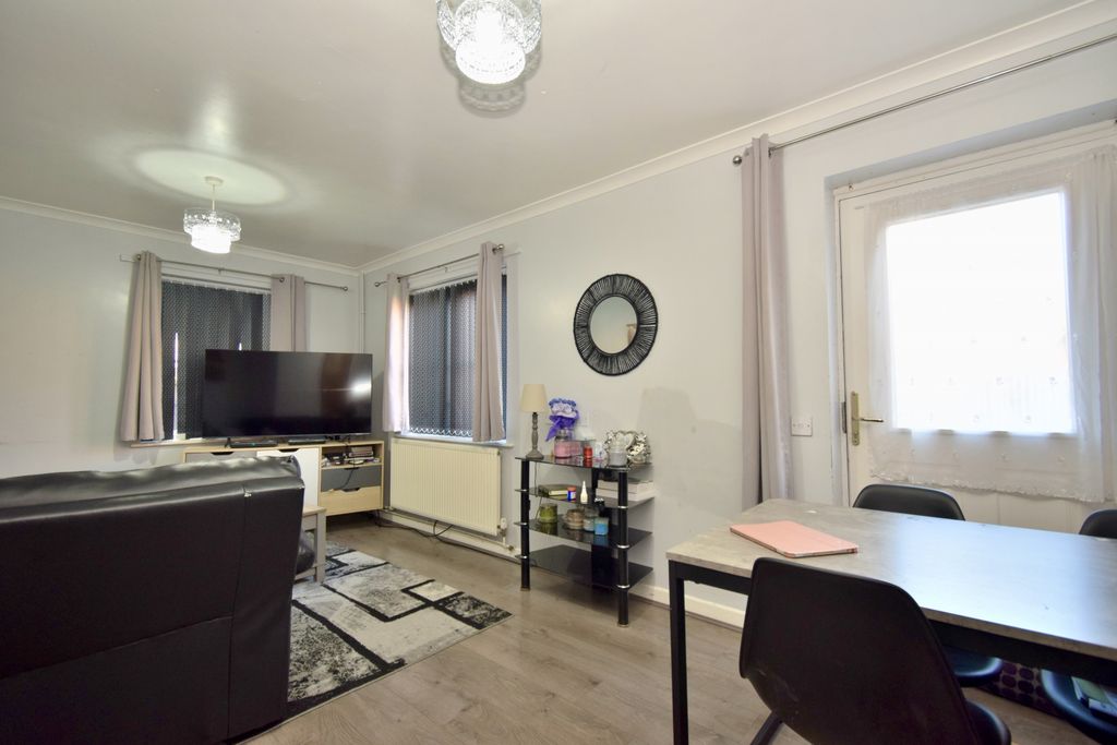 Property photo 3 of 15 Gallery