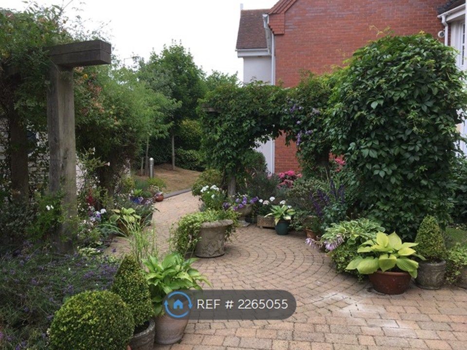 Property photo 2 of 19