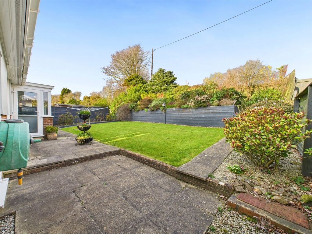 Property photo 2 of 13 Garden