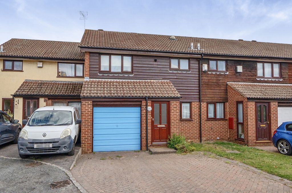 Property photo 1 of 15 1457874-19-6A030F...