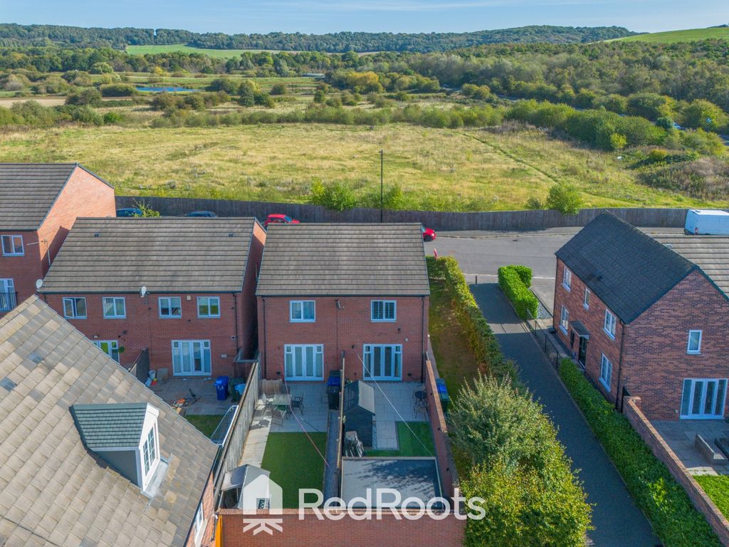 Property photo 2 of 23 5549855