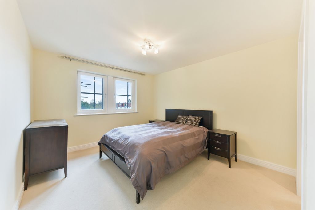 Property photo 3 of 19 Picture No. 01