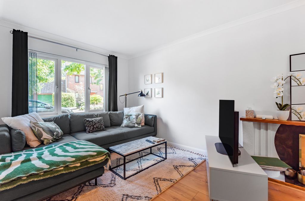 Property photo 3 of 12 880619 (2).Jpg