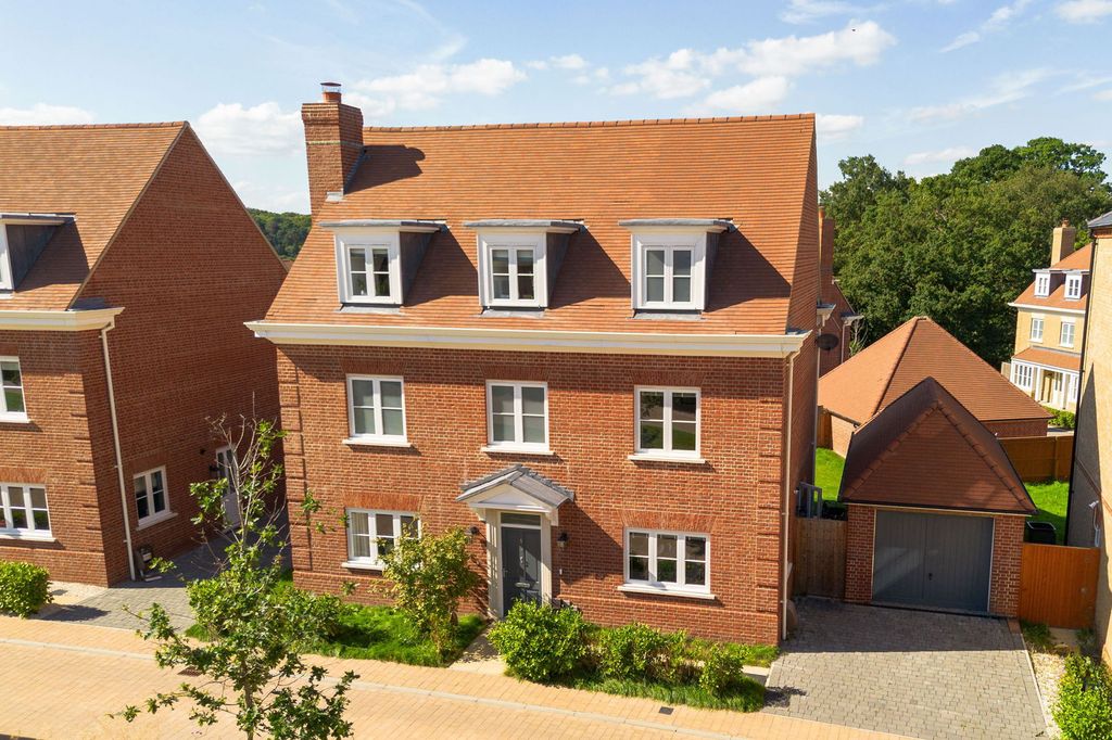 Property photo 1 of 28