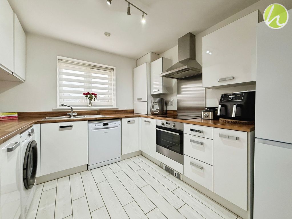 Property photo 3 of 23