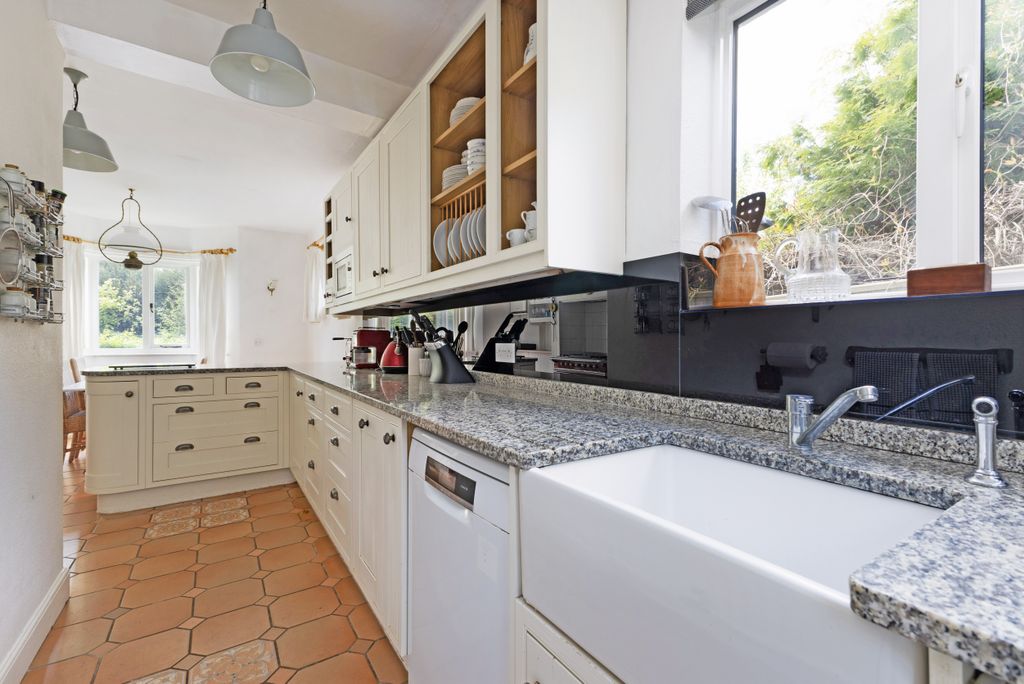 Property photo 2 of 23