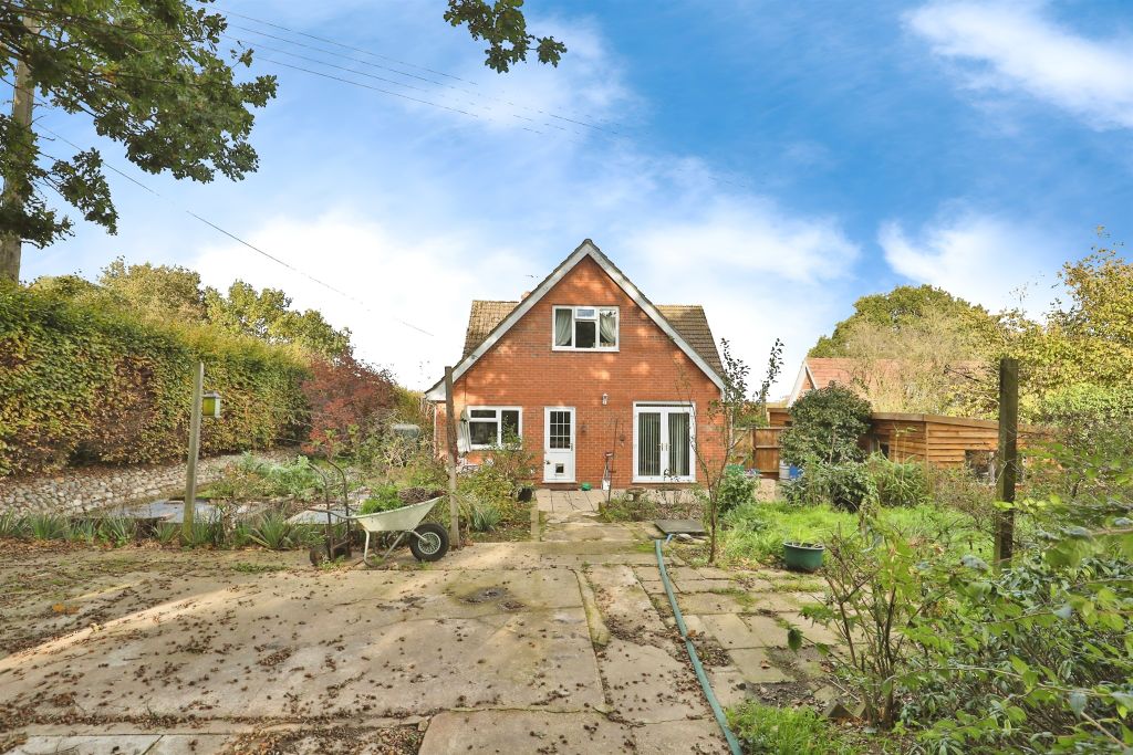 Property photo 1 of 17