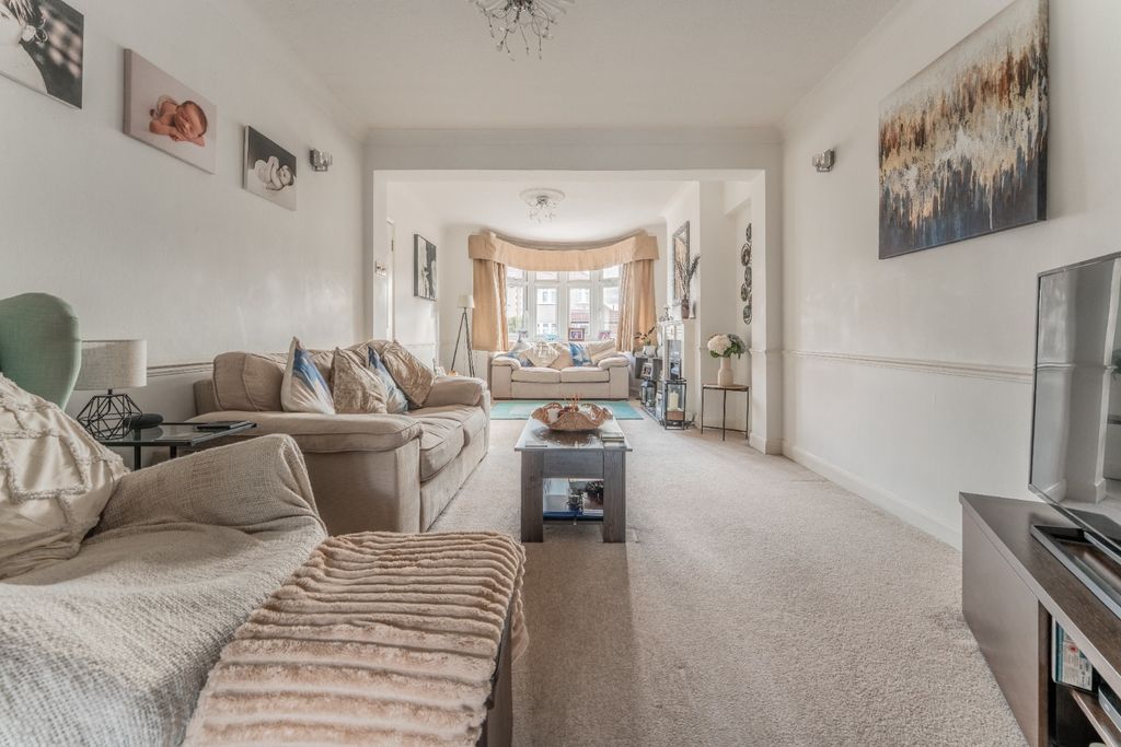 Property photo 2 of 21 5527861