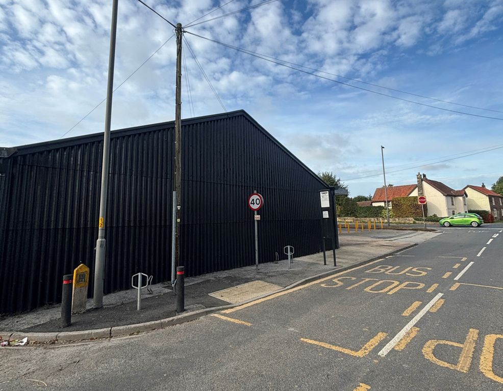 Property photo 2 of 10 Photo 9