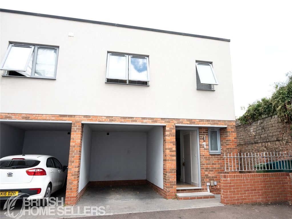 Property photo 1 of 9 Picture No. 10