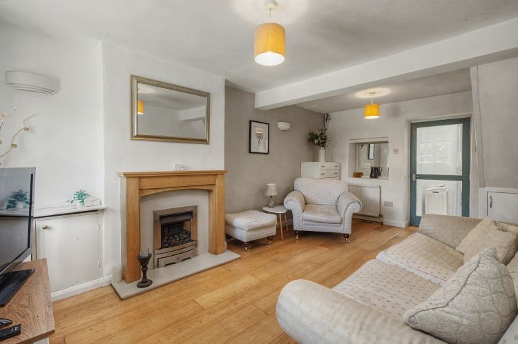 Property photo 3 of 8 332552