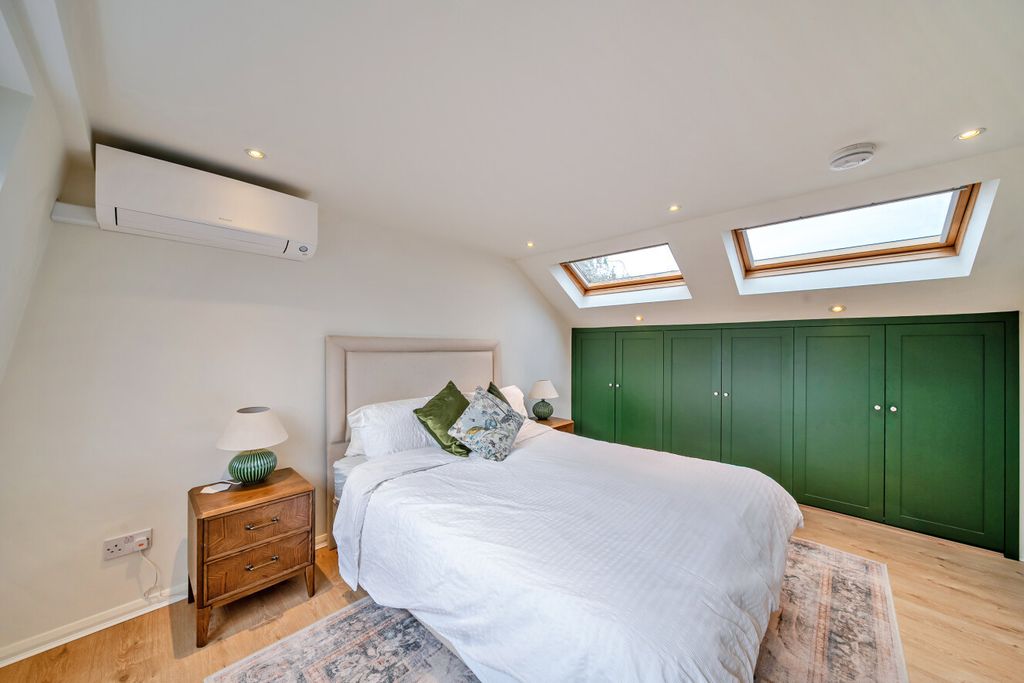 Property photo 3 of 22 1514659-6-1A06d60...
