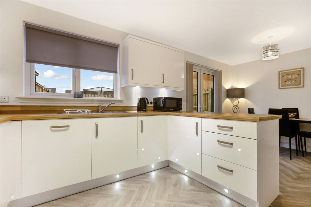 Property photo 2 of 21 Picture No. 07