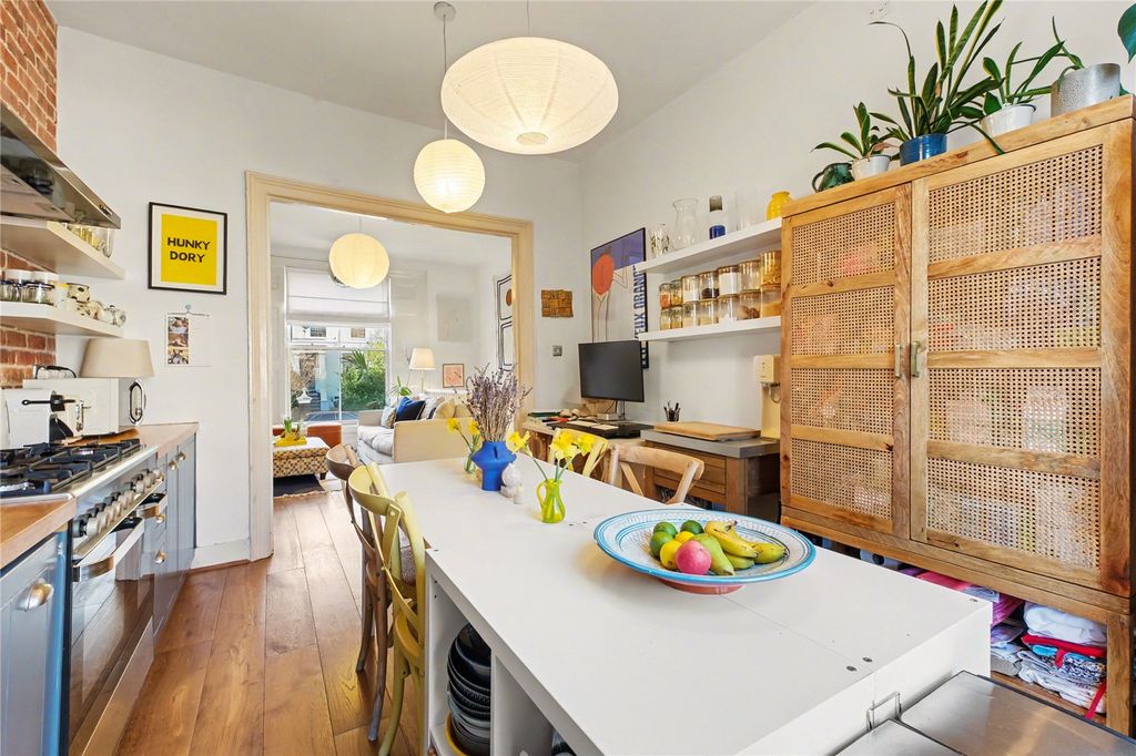 Property photo 3 of 20 Picture No. 11