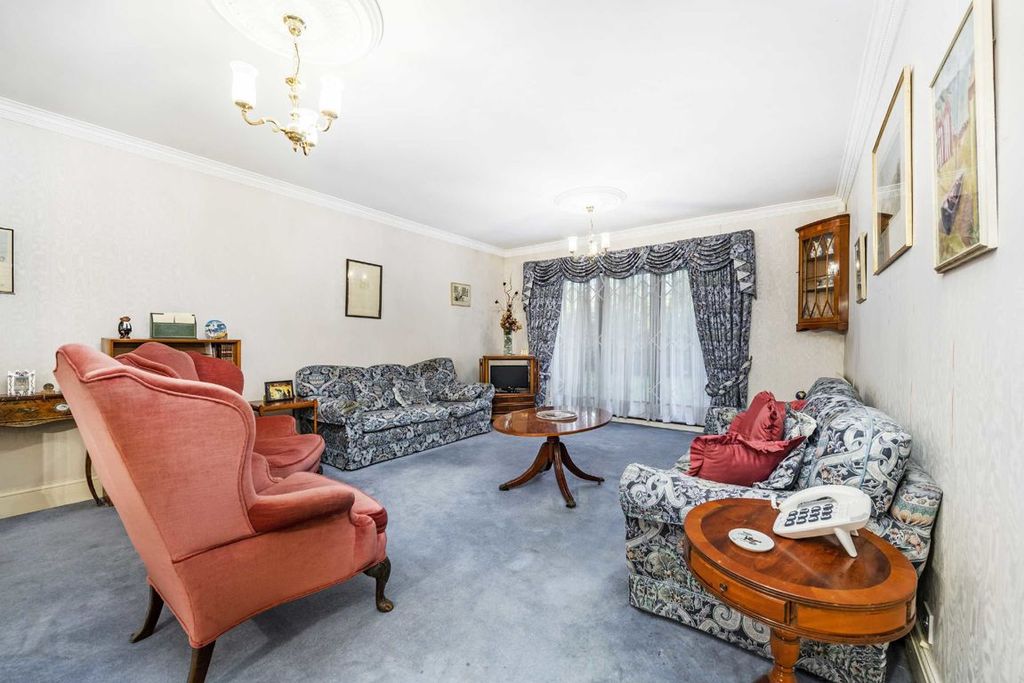 Property photo 2 of 5