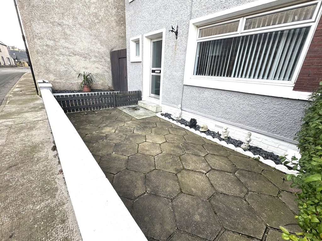 Property photo 2 of 21