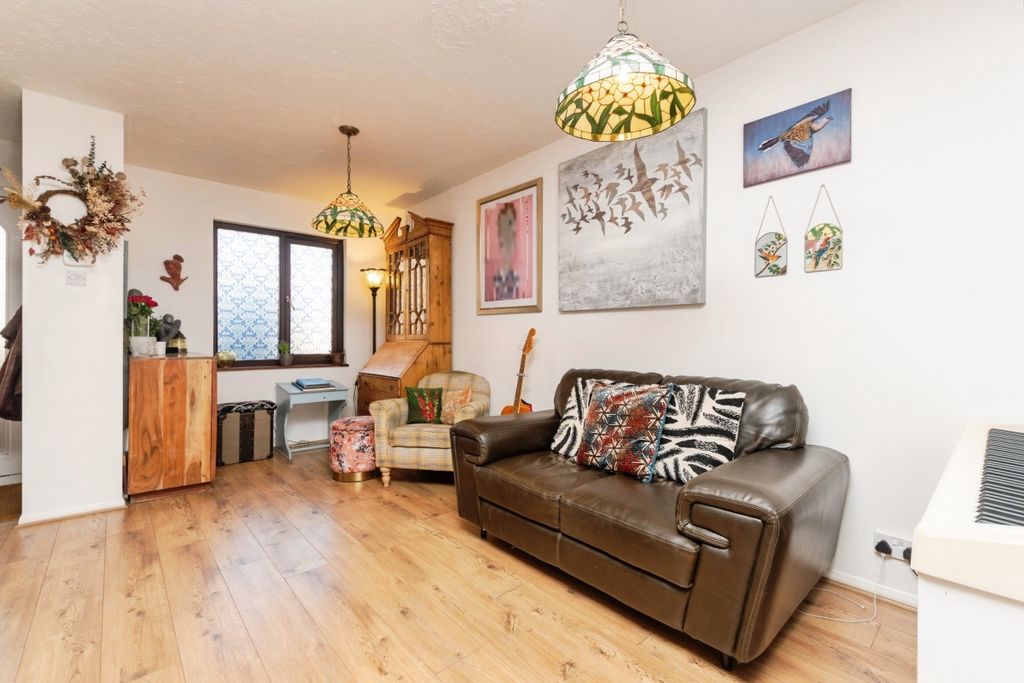 Property photo 3 of 11 6210055A-901Gte5V