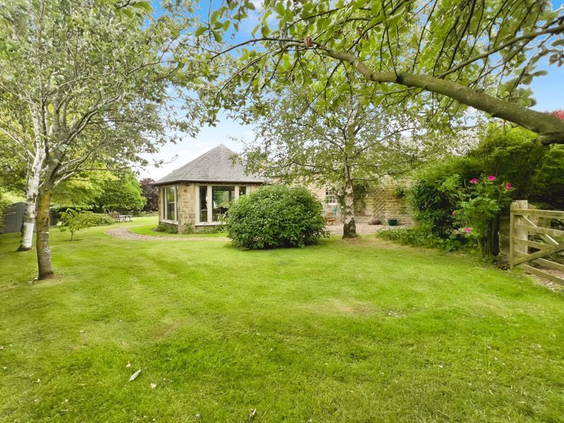 Property photo 1 of 51 Photo 25