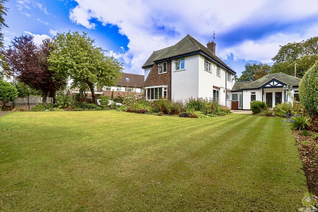 Property photo 1 of 25