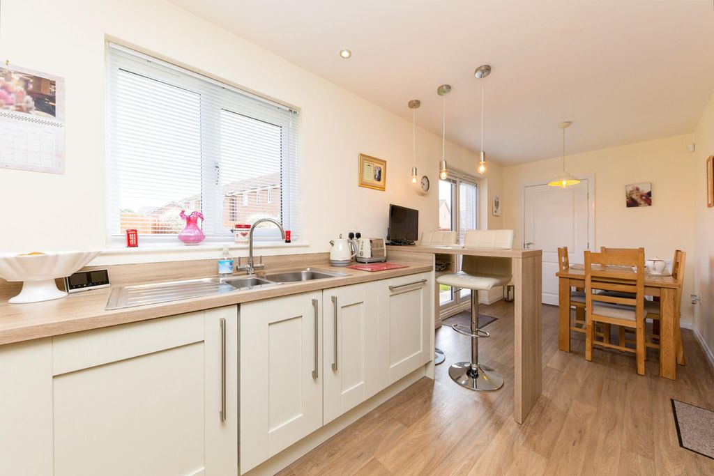 Property photo 2 of 15 Photography