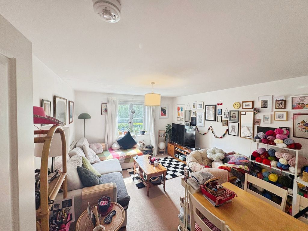 Property photo 3 of 7
