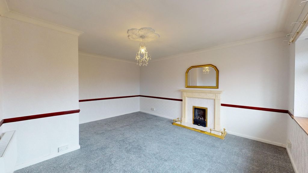 Property photo 2 of 17 3772315