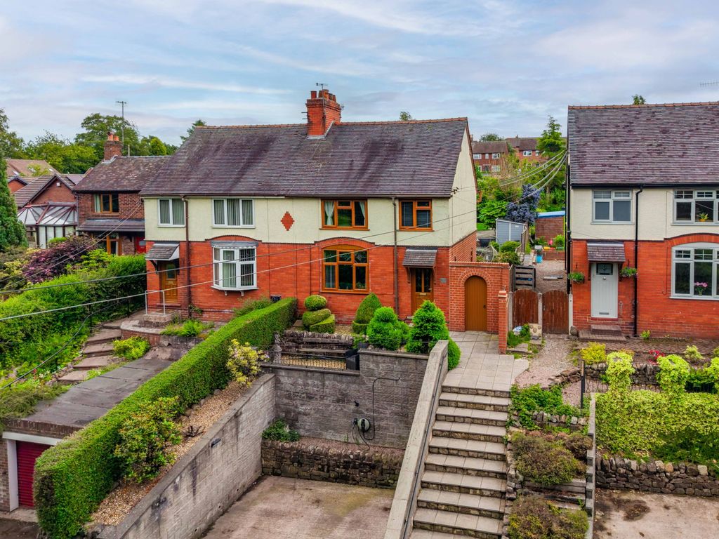Property photo 2 of 31