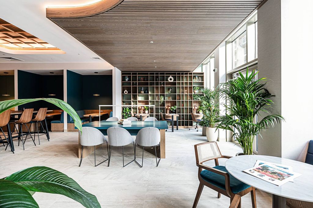 Property photo 2 of 25