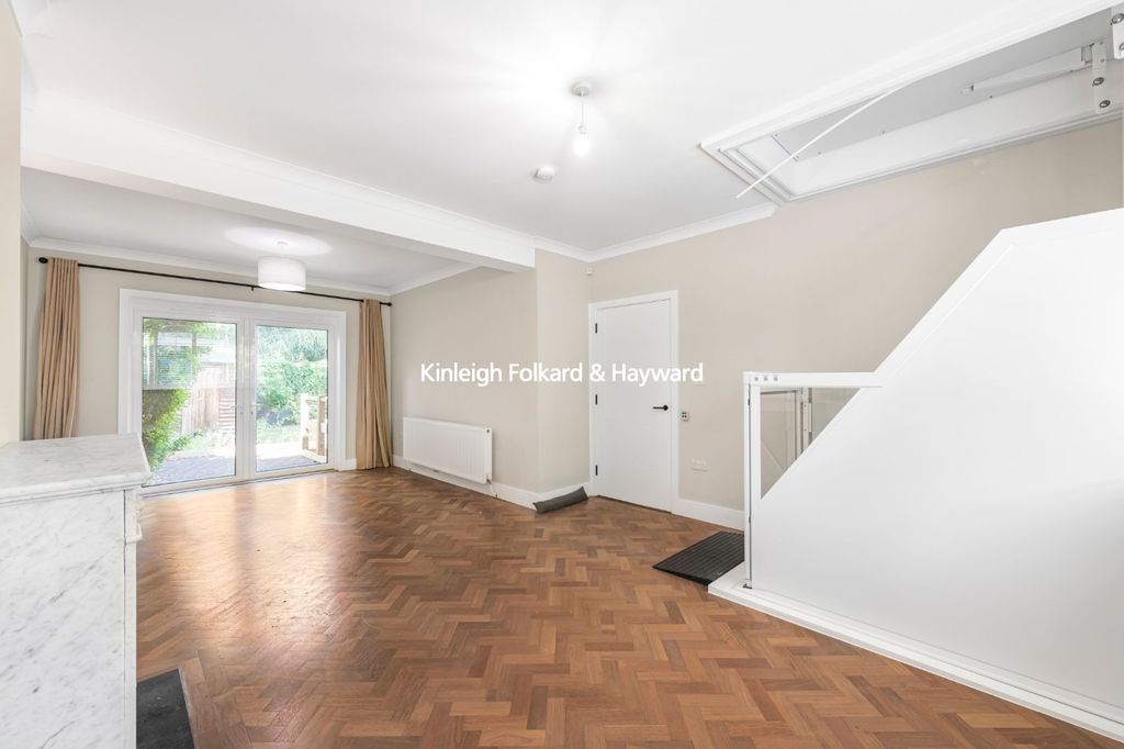 Property photo 1 of 27 Picture No. 17